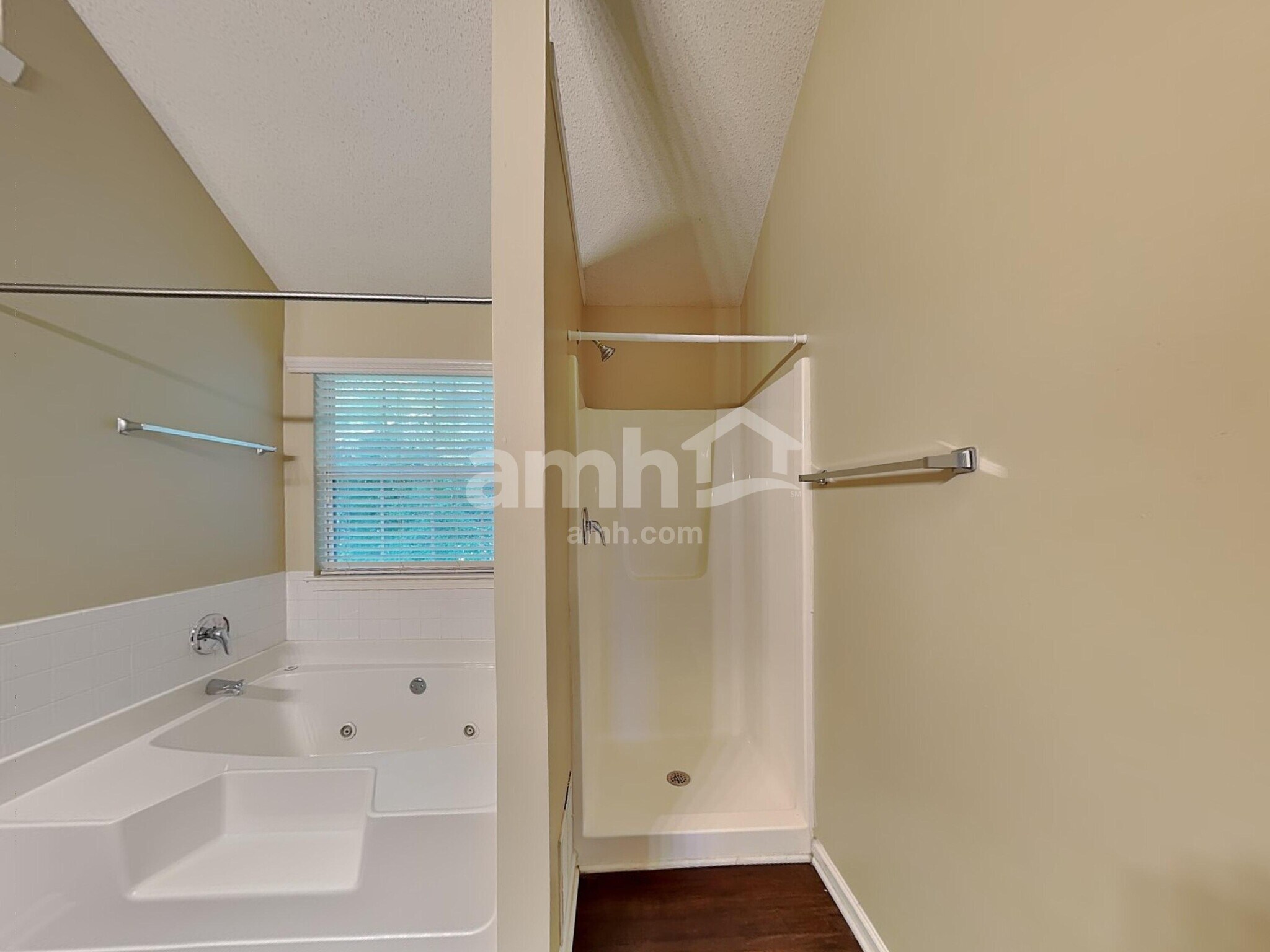 Building Photo - 4909 Lilly Stem Dr
