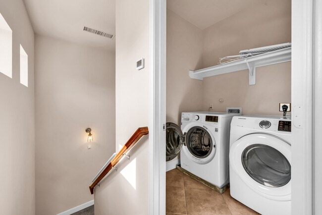 Building Photo - 1607 W Dallas St