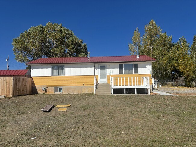 Primary Photo - 580 W Abajo Dr