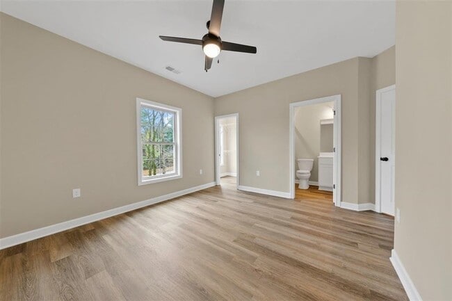 Building Photo - 906 Plano Rd