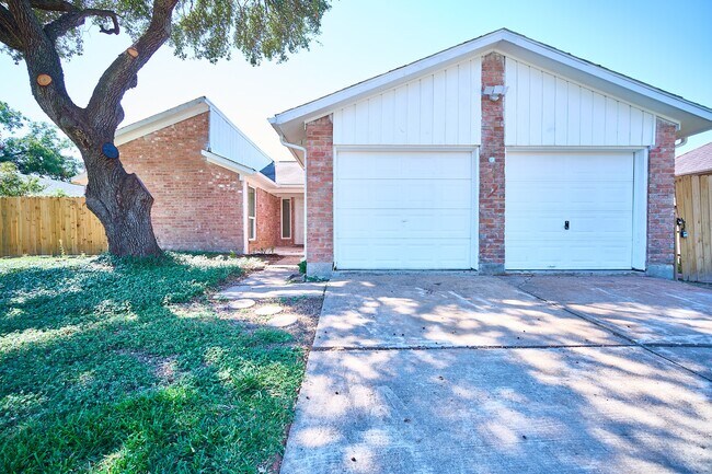 Primary Photo - 7214 Westbranch Dr