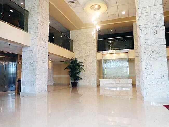 Building Photo - 290 174th St St