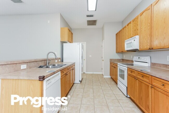 Building Photo - 667 Bonaparte Dr