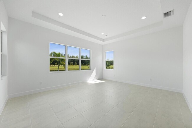 Building Photo - 15144 Wildwood Cir