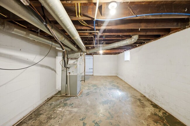 Building Photo - 417 S Huron Ave