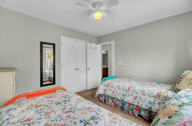 Building Photo - 1428 Bloomingdale Ln