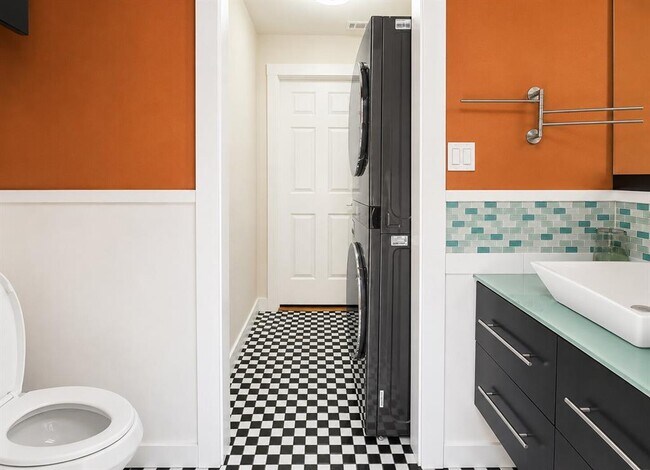 Building Photo - 3916 Amy Cir