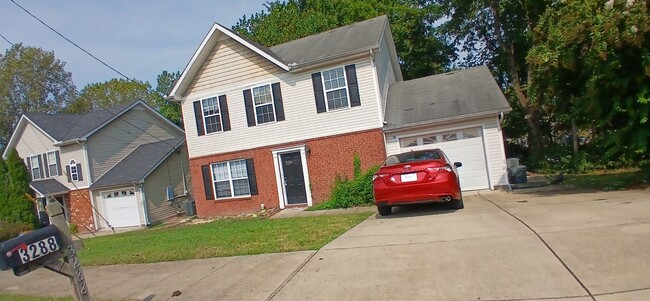 Primary Photo - Three or four bedroom 2 1/2 bath in Antioch