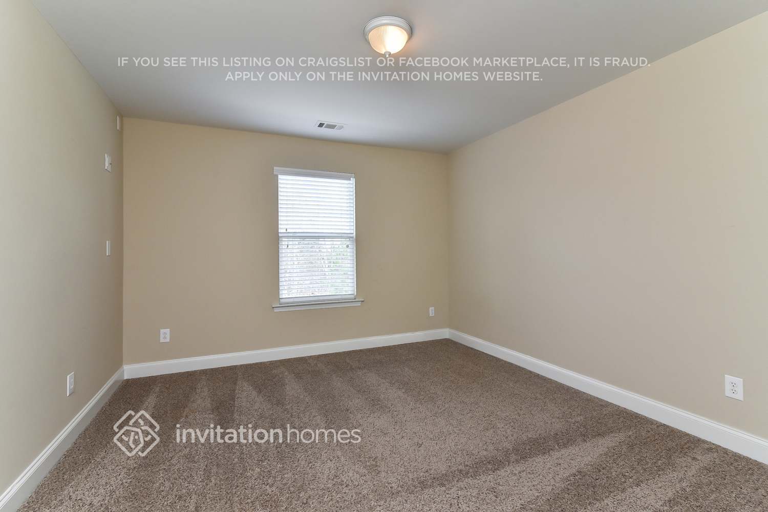 Building Photo - 1243 Sparkling Cove Dr