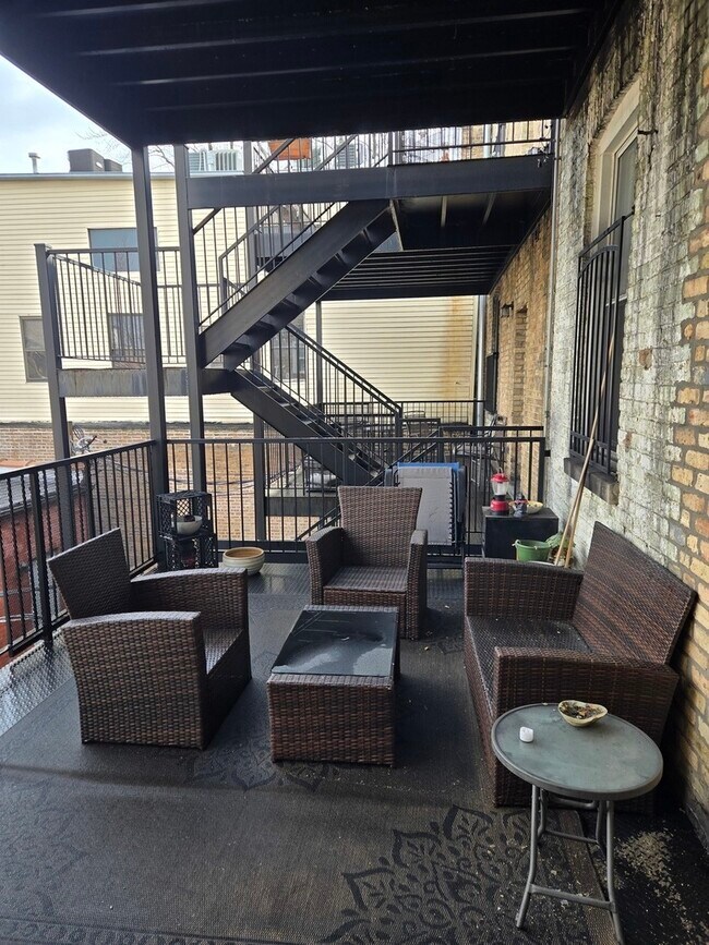 Building Photo - 3707 N Southport Ave