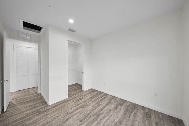 Building Photo - 4502 Orchid Blvd