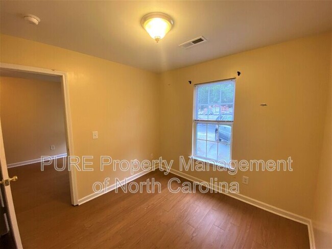 Building Photo - 2507 Pinnix St