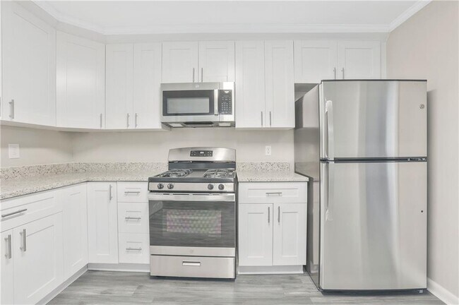 Building Photo - 3325 Kingfisher Dr