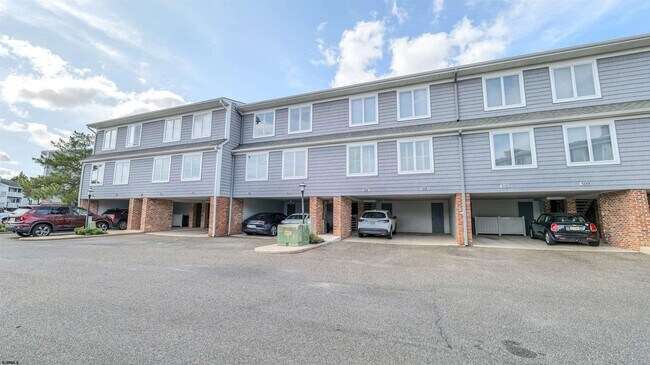 Building Photo - 505 Harbour Cove
