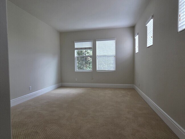 Building Photo - Stunning Spanish Colonial Home in the La C...