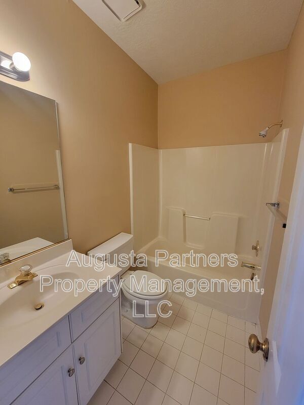 Building Photo - 3719 El Cordero Ranch Springs Rd