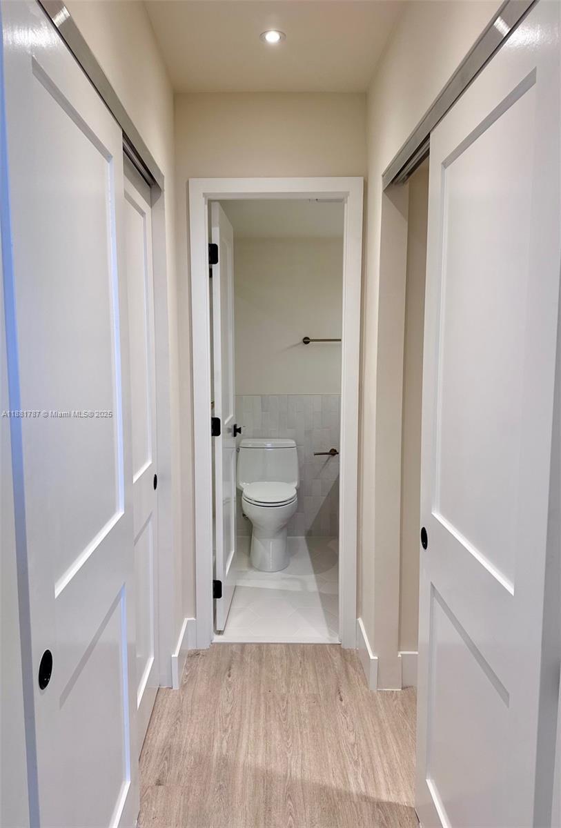 Building Photo - 90 Edgewater Dr