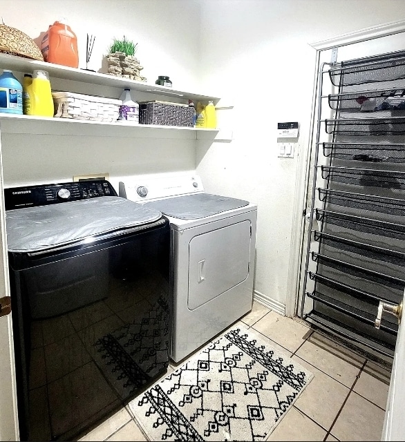 Building Photo - 1020 Vestal Ln