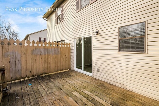 Building Photo - Available Now! Newly Renovated Townhomes L...