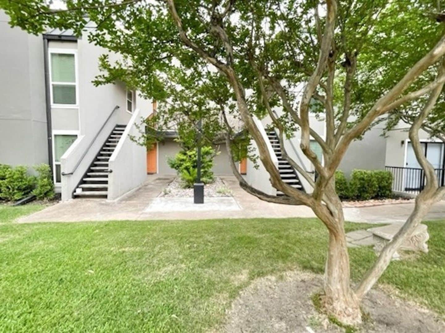 Building Photo - 3501 Mills Ave