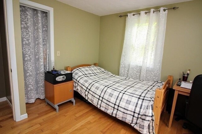 Building Photo - 17 Janet Cir