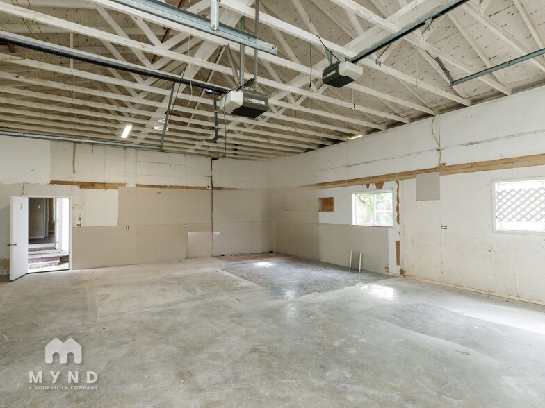 Building Photo - 3637 Mimosa Dr