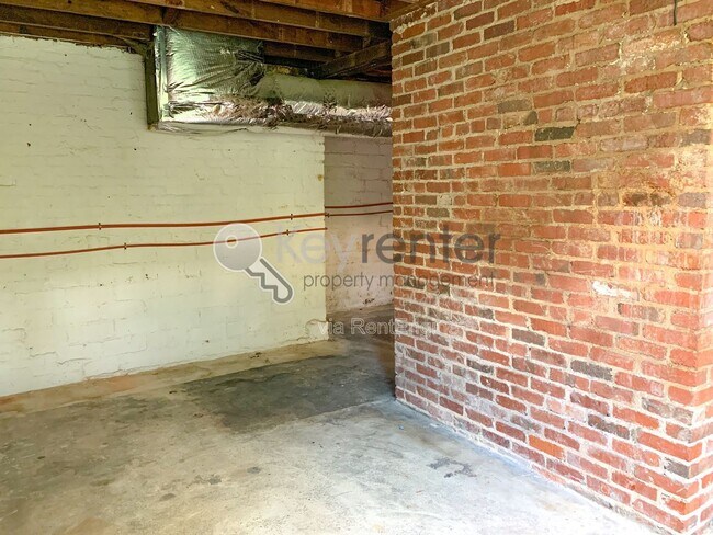 Building Photo - 20 Bellflower Cir
