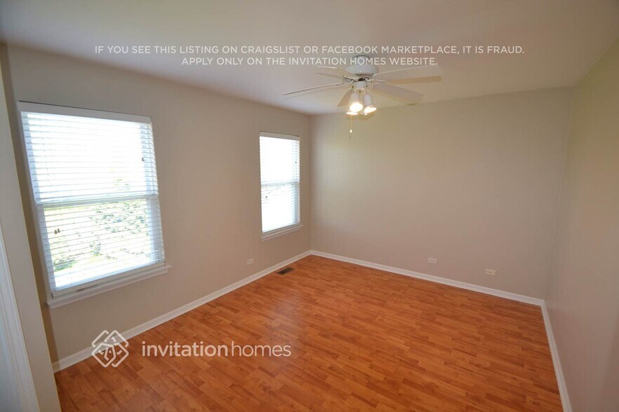 Building Photo - 180 E Big Horn Dr