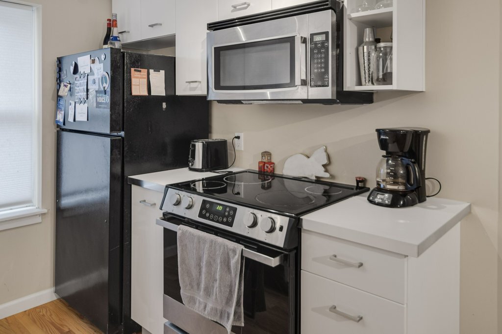 Kitchen - 233 Forest Home Dr