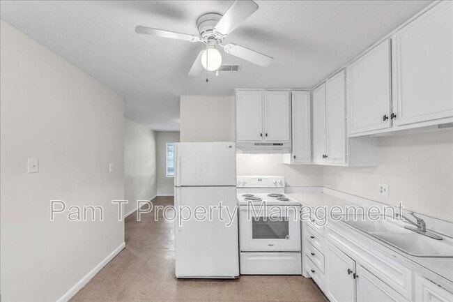 Building Photo - 5209 Jasmine Ave