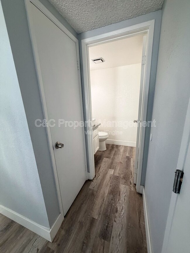 Building Photo - 13110 Mohican Dr