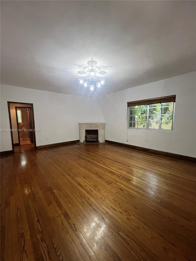 Building Photo - 814 Michigan Ave