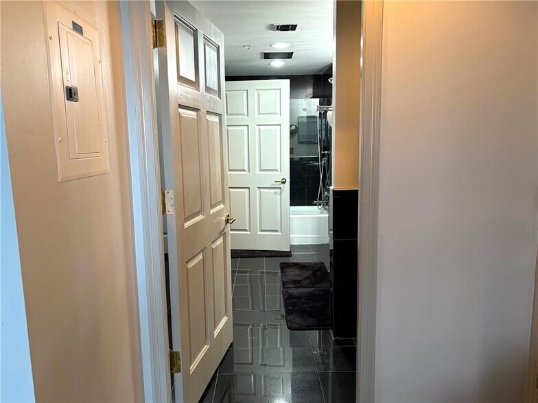 Building Photo - 75 14th St NE