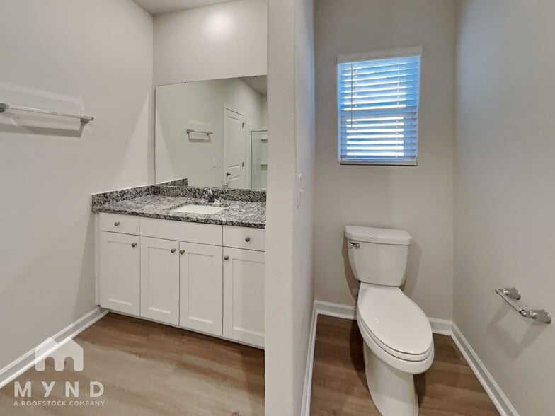 Building Photo - 316 Ivy Bank Dr