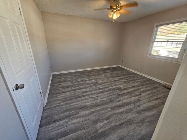 Building Photo - WESTERN BRANCH - RADCLIFFE MEADOWS