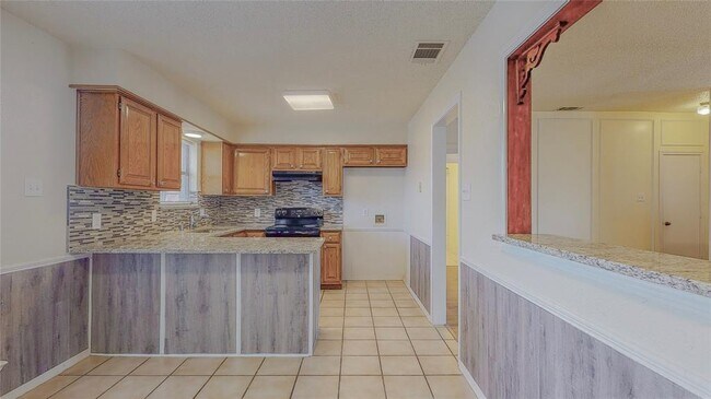 Building Photo - 918 Summer Trail