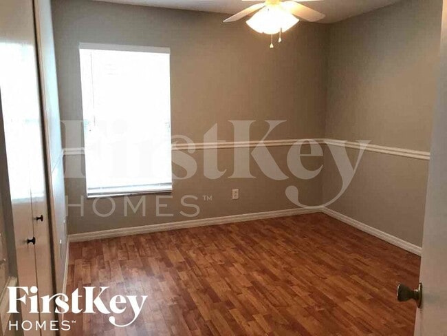 Building Photo - 11764 Shirburn Cir