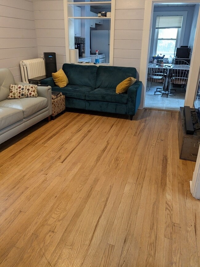 Building Photo - 24 Cortland Pl