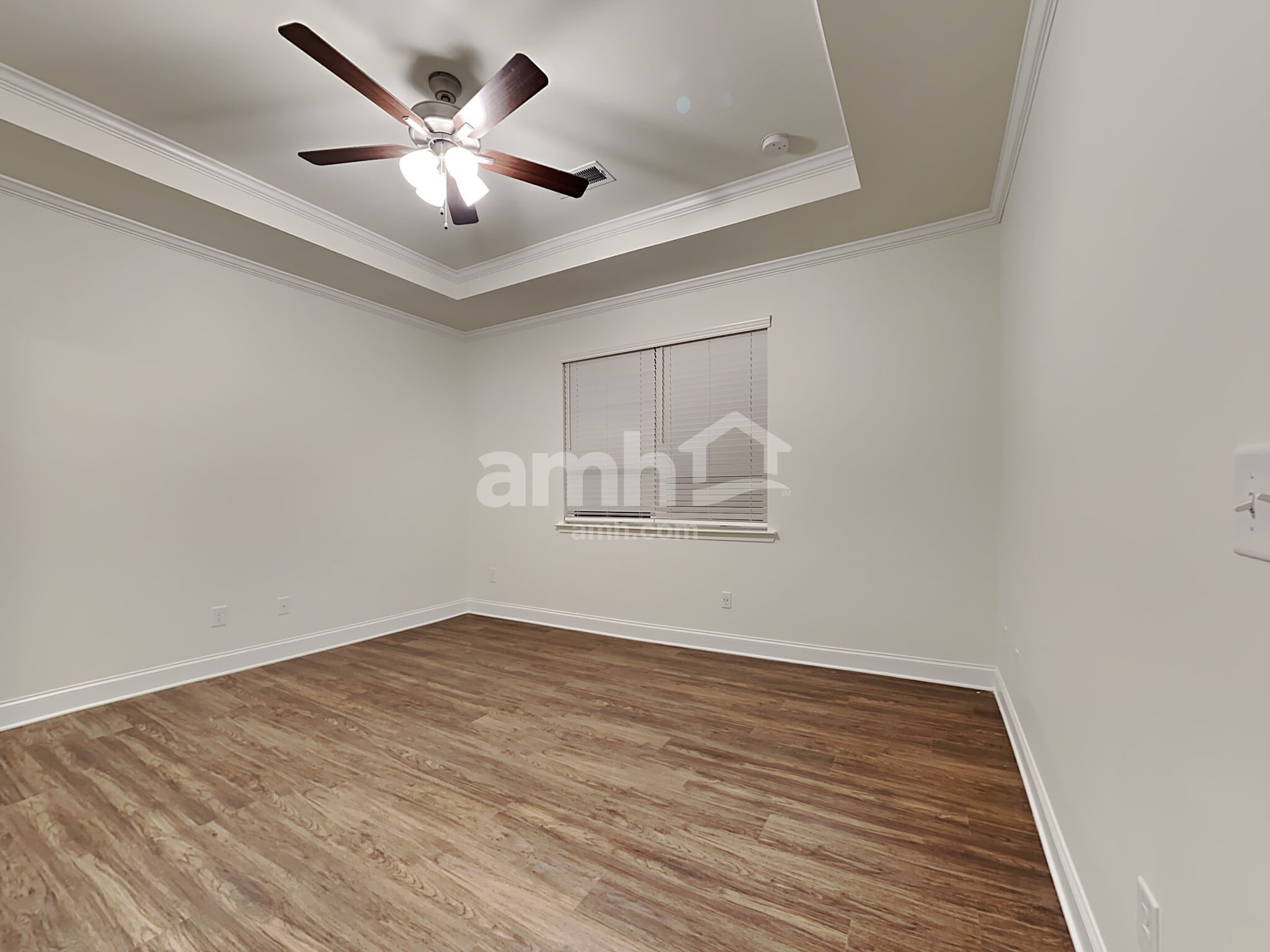 Building Photo - 5065 Hudson Vly Dr