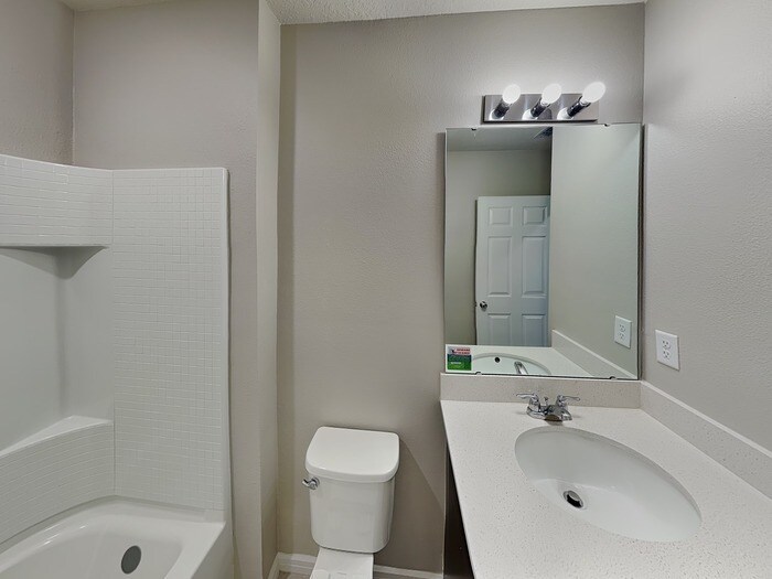 Building Photo - 1660 Aspen Ave