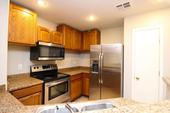 Building Photo - 2389 W Gold Dust Ave