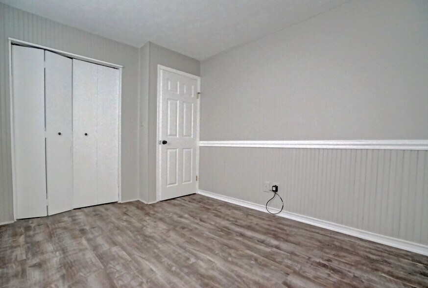 Bedroom 3 - 626 Woods Crossing Dr