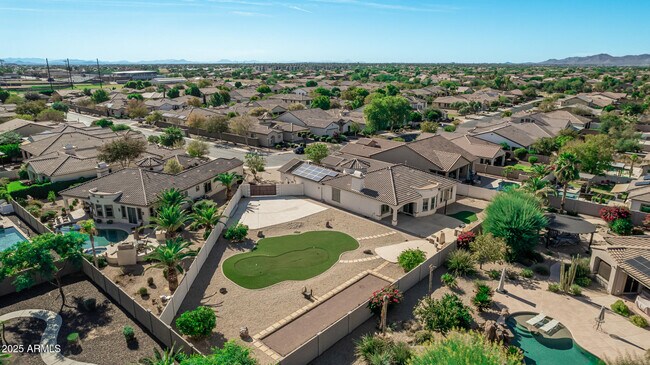 Building Photo - 14806 Luna Cir