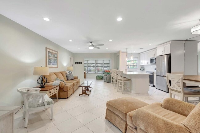 Building Photo - 14716 Canalview Dr