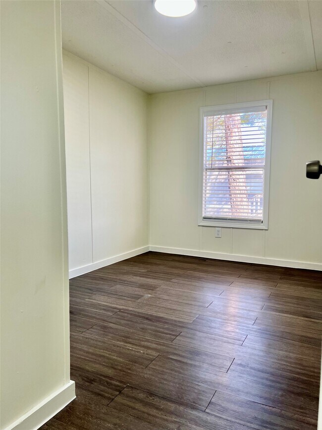 Building Photo - 20517 N Navasota St