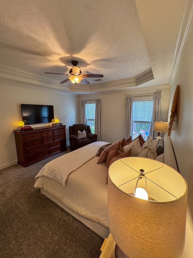 Building Photo - 127 Lee Rd 2181