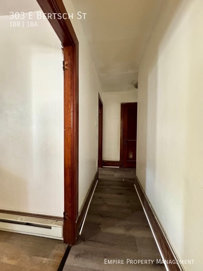 Building Photo - 303 E Bertsch St