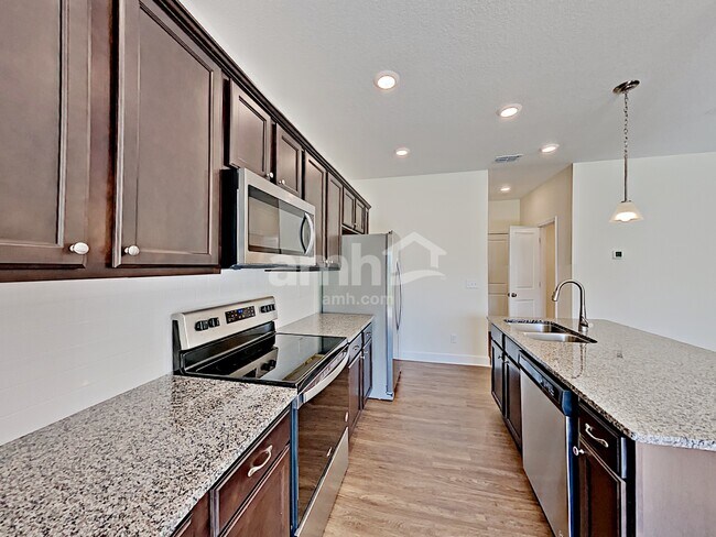 Building Photo - 10315 Watercrest Ct