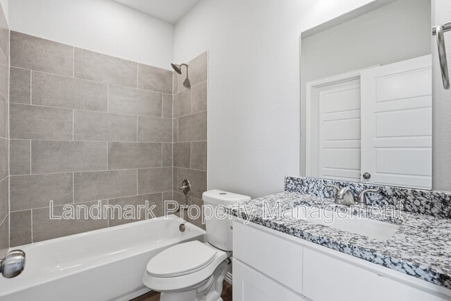 Building Photo - 303 Eastland St