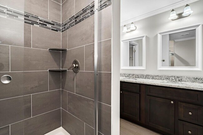 Master Bath - 6884 Willa Ct